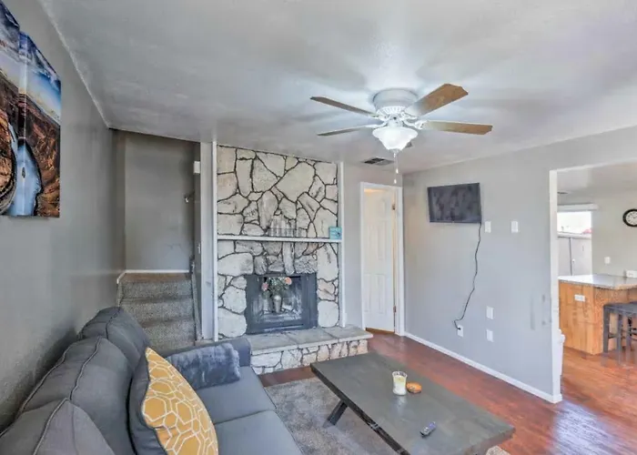 Attractive Apartment W/ Hot Tub Near Lake Powell